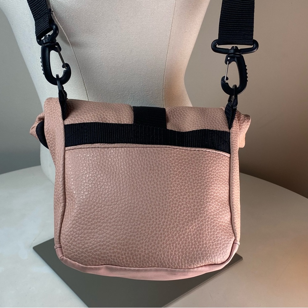PERIPLO Santiago, Chile Handmade Crossbody Sling Outdoor Travel Bag Blush Pink - Picture 11 of 14